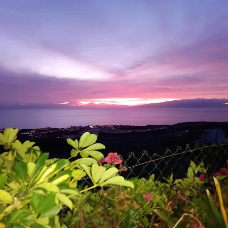 House With View And Jacuzzi In Adeje Сasa de vacaciones *